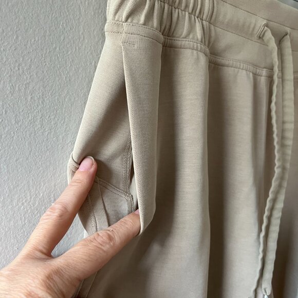 Lululemon Sz 6 Camel Tan Soft Ambitions High Rise Pull On Elastic Waist Shorts - Picture 5 of 7